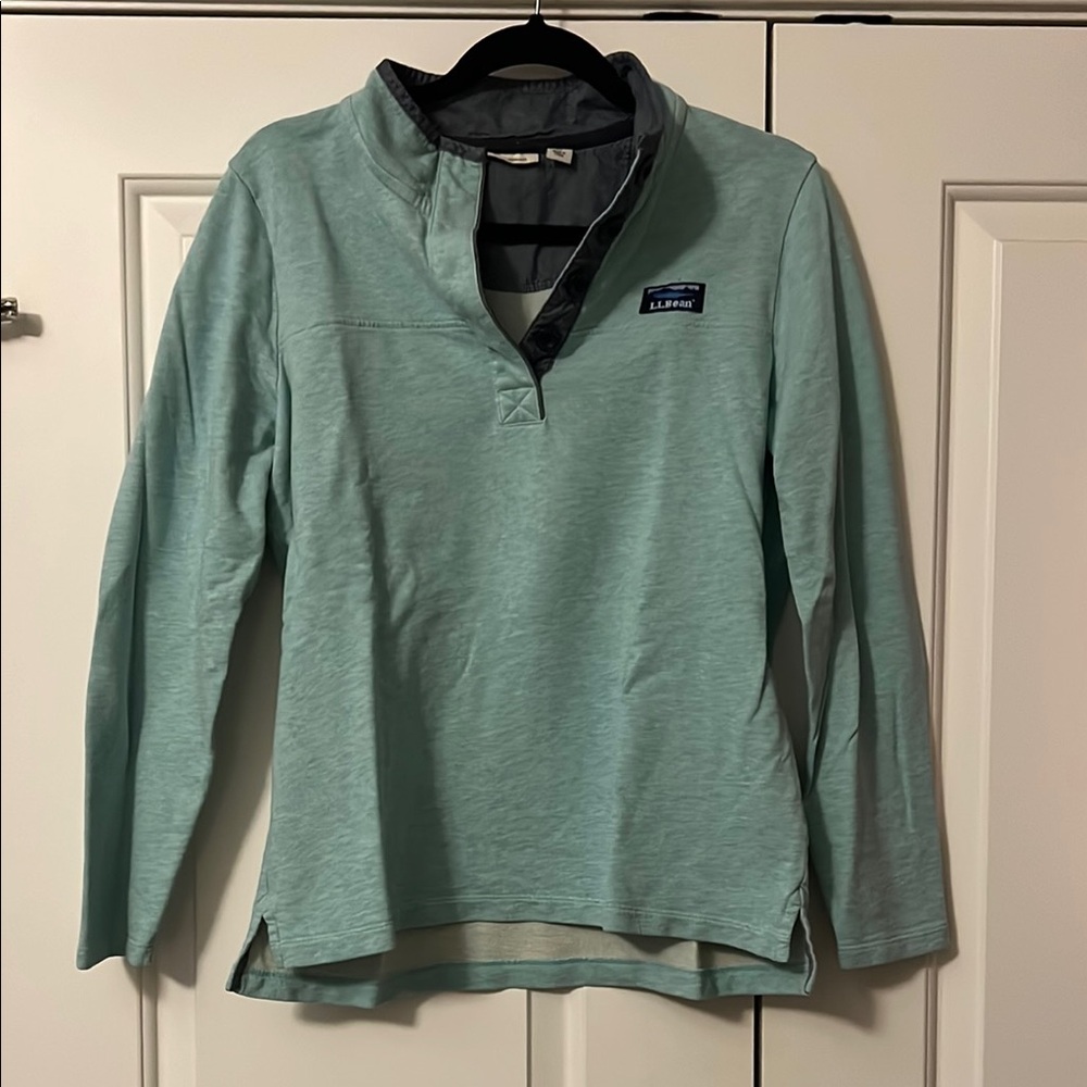 L.L. Bean Women's Long Sleeve Pullover in Seafoam Green with Black Trim